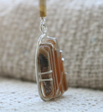 Load image into Gallery viewer, Argentinian Agate Sterling Silver Necklace