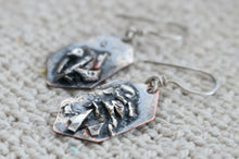 Laden Sie das Bild in den Galerie-Viewer, Sterling Silver and Copper Hexagon Earrings
